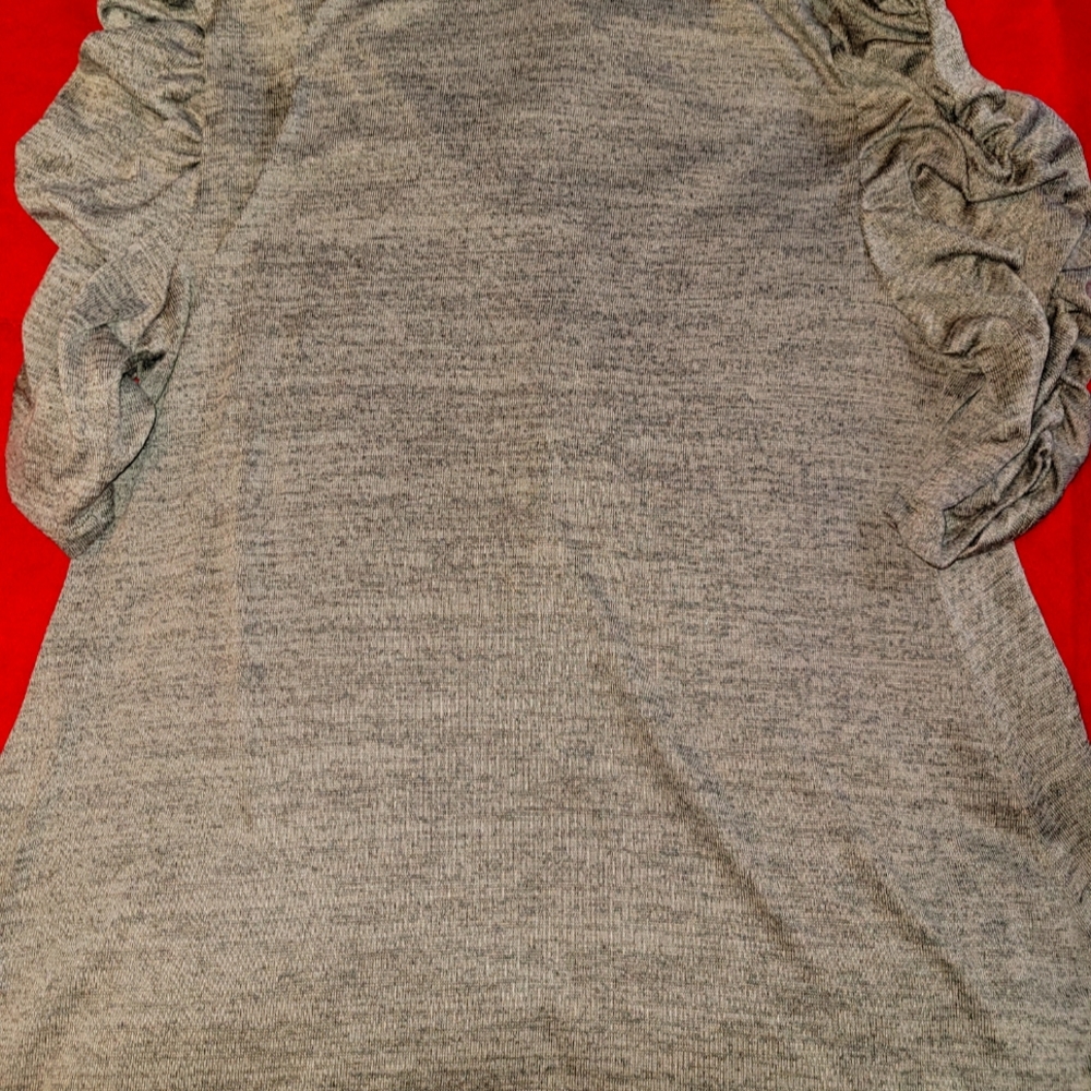 Comfy lightweight beige top - Picture 3 of 3
